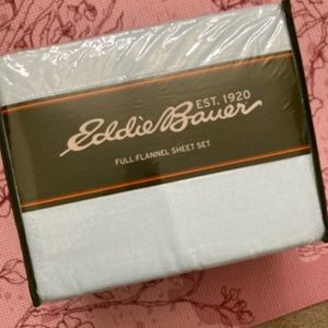 NWOT $72 Eddie Bauer sheets - cozy full size flannel sheets light blue